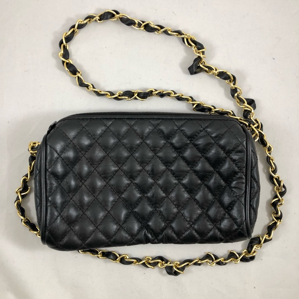Magid quilted cross body with chain strap 8” x 5”